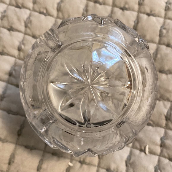 Mikasa poinsettia votive candle holder - Picture 3 of 4